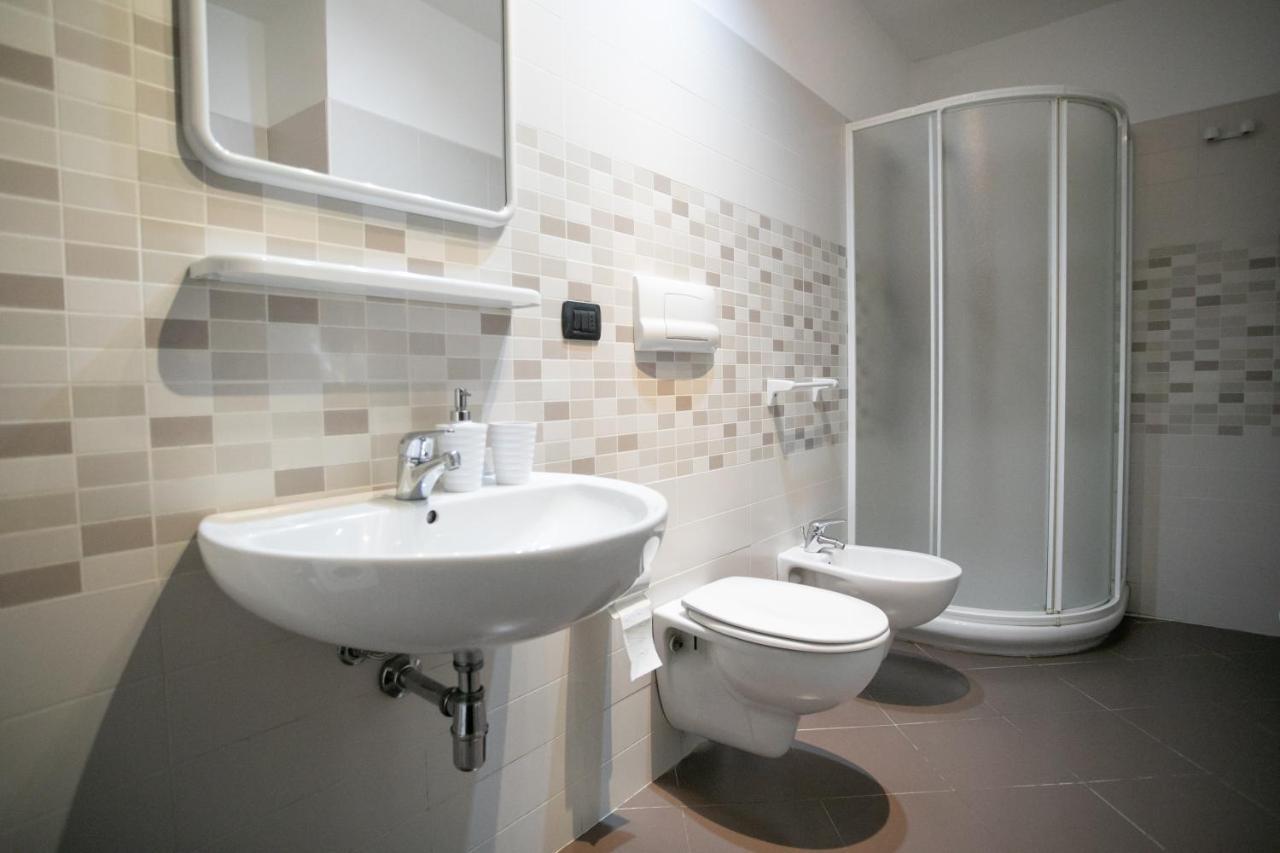 La Chicca Di Paola Apartment Lovere Bagian luar foto