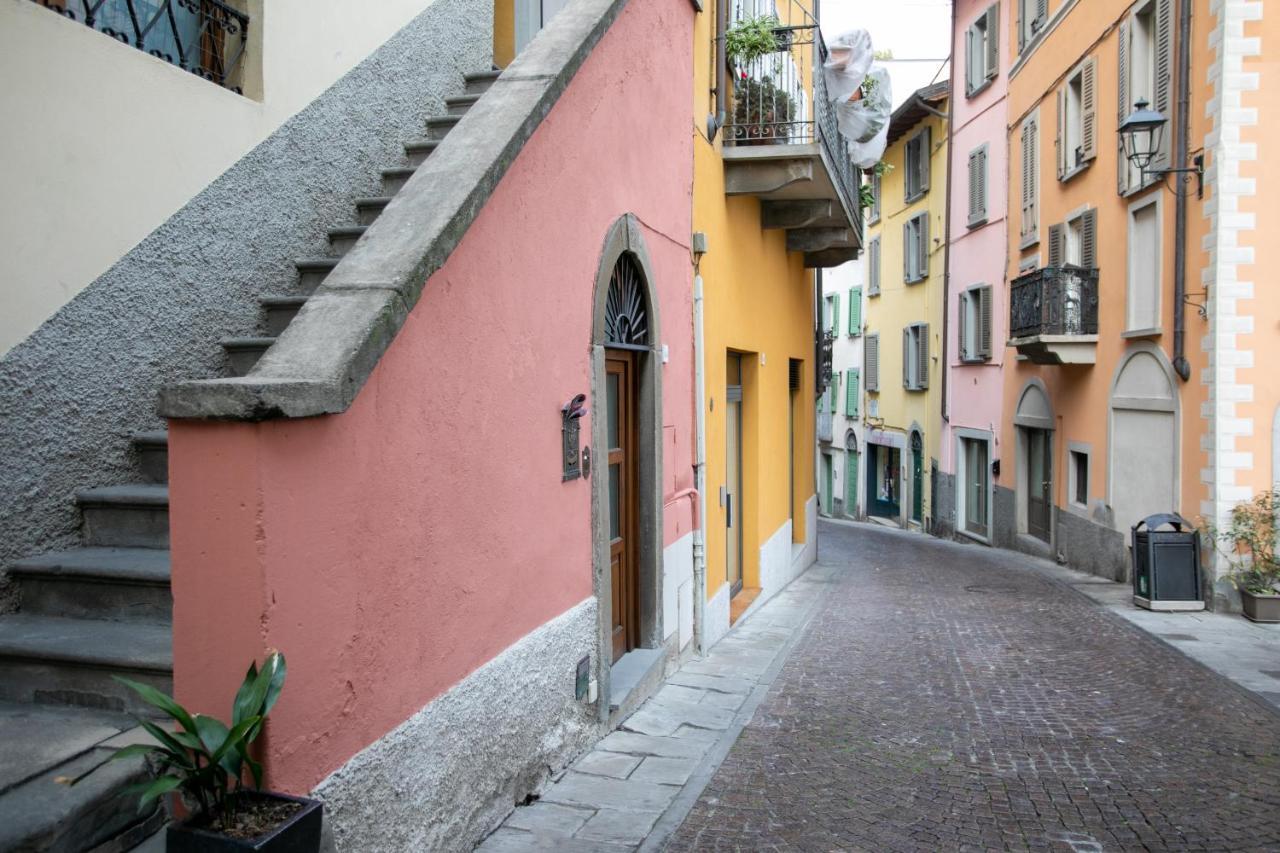La Chicca Di Paola Apartment Lovere Bagian luar foto